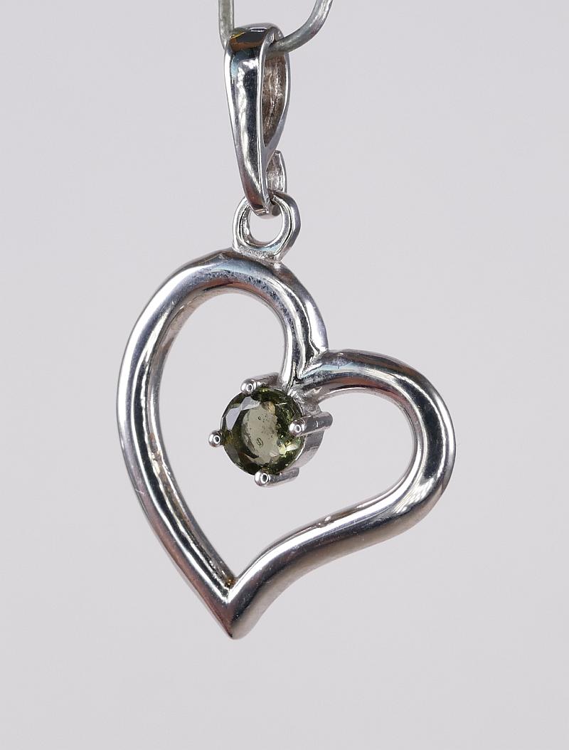 Faceted Moldavite 5mm Round Standard Cut Heart Style Sterling Silver ...
