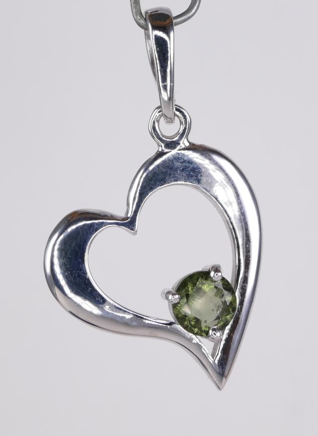 Faceted Moldavite 6 mm Round Cut Heart Style Sterling Silver Pendant (1pc)